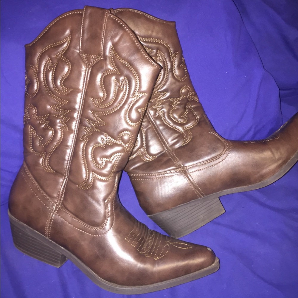 Cowgirl Boots (Sz 9)
